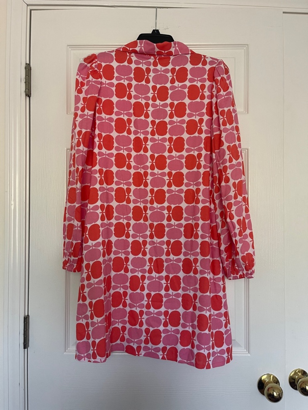 Women's Pink & Red Geometric Long-Sleeve Shift Dress - Picture 7 of 9